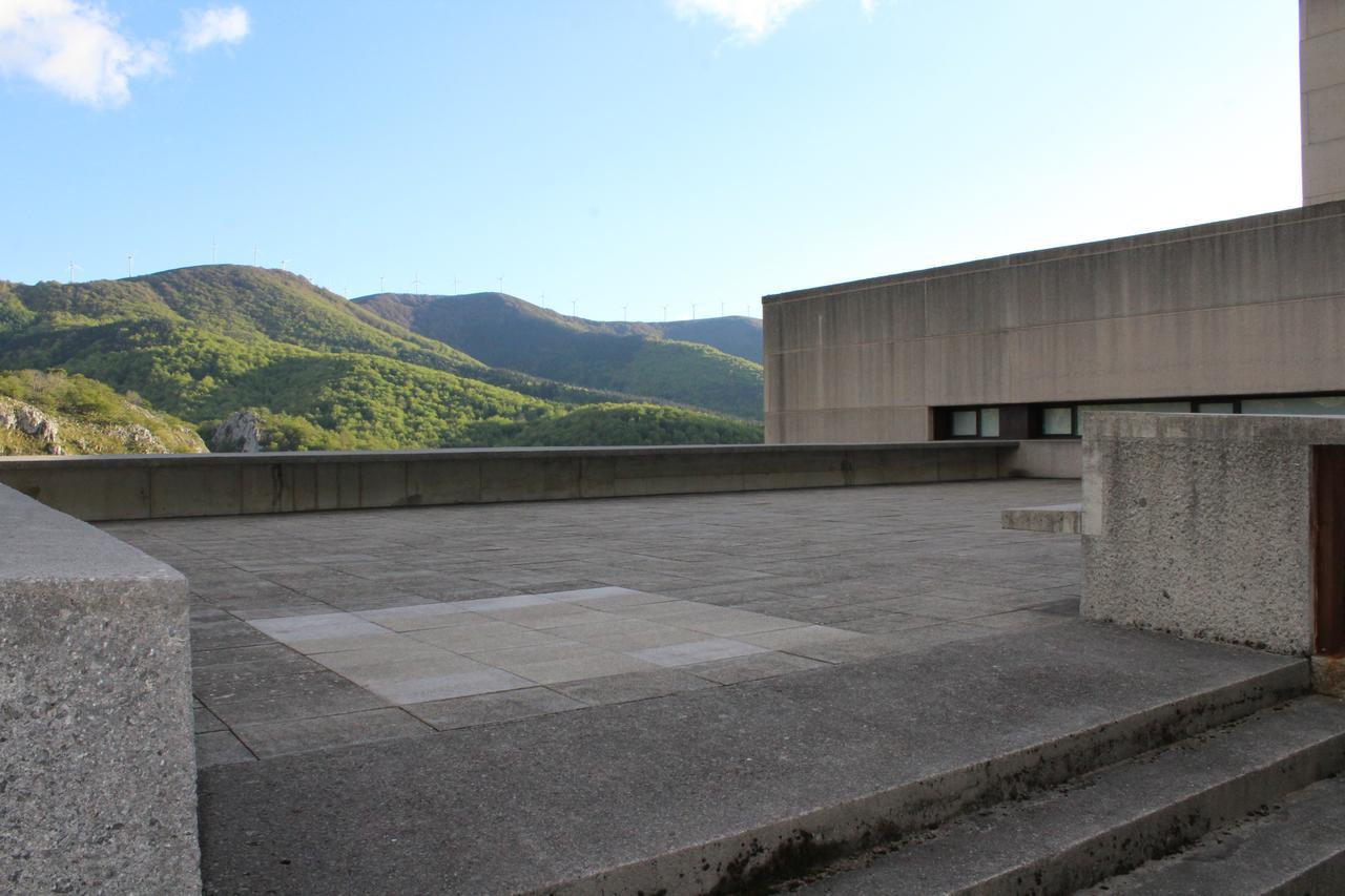 Arantzazu Aterpetxea Hostel Onate Exterior photo